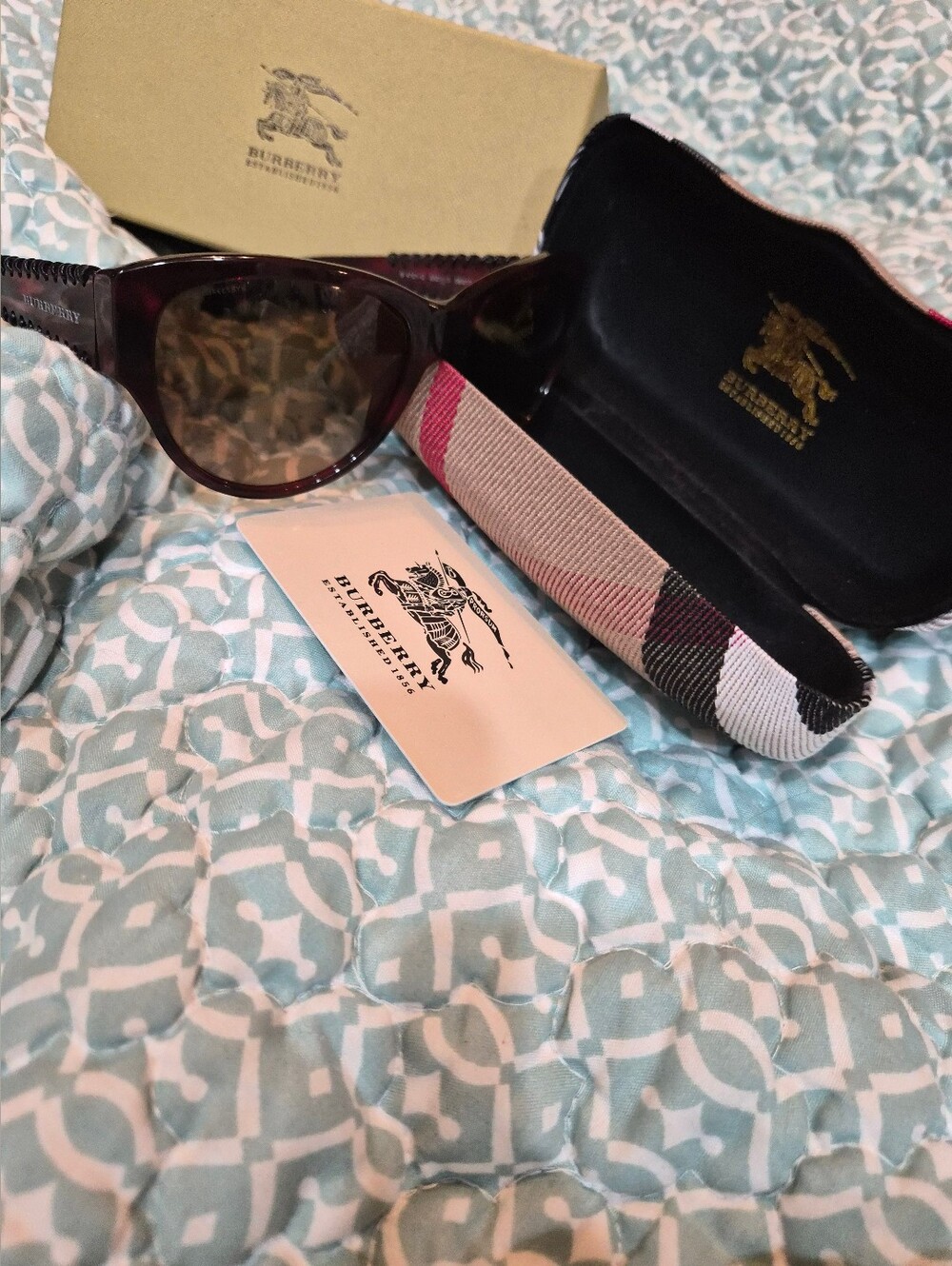 Burberry Sunglasses B 4121-Q 3322/13 Italy with Case and Box